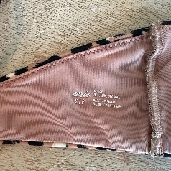 Aerie Leopard Print Scoop Bikini Top - Picture 3 of 7